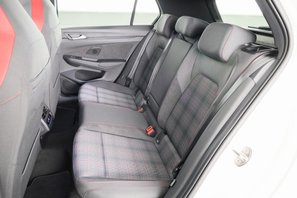 Volkswagen Golf GTI 2.0 195 kW / 265 pk TSI Hatchback 7 versn. DSG | Verlengde garantie | Panorama dak | Head up Display | Harman Kardon |