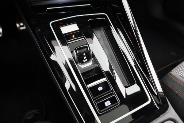 Volkswagen Golf GTI 2.0 195 kW / 265 pk TSI Hatchback 7 versn. DSG | Verlengde garantie | Panorama dak | Head up Display | Harman Kardon |