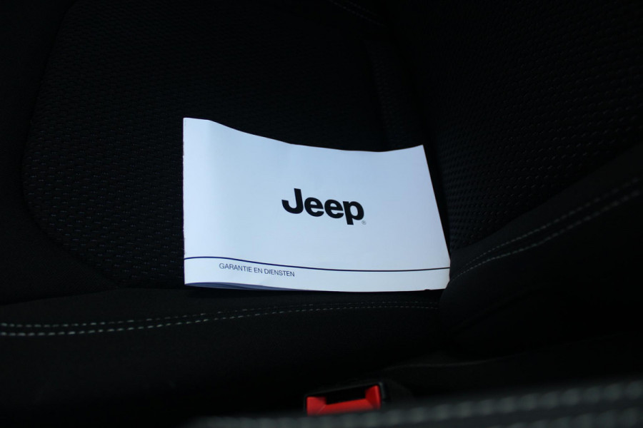 Jeep Renegade 1.5T 130PK e-Hybrid ALTITUDE | DRAADLOZE APPLE CARPLAY/ANDROID AUTO | PANORAMISCH SCHUIF/KANTEL DAK | FULL LED KOPLAMPEN | DODEHOEK DETECTIE | ADAPTIVE CRUISE CONTROL | LICHTMETALEN VELGEN 17" | ACHTERUITRIJ CAMERA | DAB+ RADIO | NAVIGATIE | PARKEERSENSOREN VOOR + ACHTER | AUTOMATISCH INPARKEREN | KEYLESS ENTRY/START |