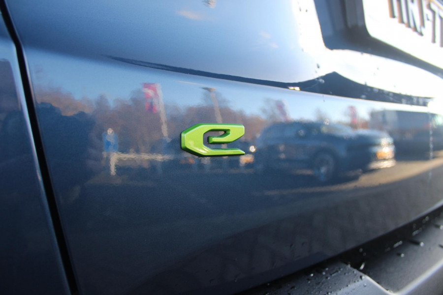 Jeep Renegade 1.5T 130PK e-Hybrid ALTITUDE | DRAADLOZE APPLE CARPLAY/ANDROID AUTO | PANORAMISCH SCHUIF/KANTEL DAK | FULL LED KOPLAMPEN | DODEHOEK DETECTIE | ADAPTIVE CRUISE CONTROL | LICHTMETALEN VELGEN 17" | ACHTERUITRIJ CAMERA | DAB+ RADIO | NAVIGATIE | PARKEERSENSOREN VOOR + ACHTER | AUTOMATISCH INPARKEREN | KEYLESS ENTRY/START |