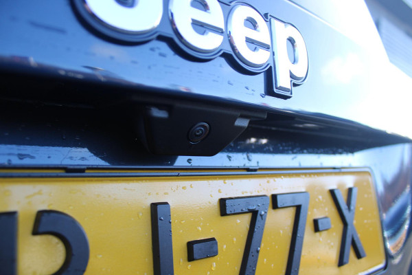 Jeep Renegade 1.5T 130PK e-Hybrid ALTITUDE | DRAADLOZE APPLE CARPLAY/ANDROID AUTO | PANORAMISCH SCHUIF/KANTEL DAK | FULL LED KOPLAMPEN | DODEHOEK DETECTIE | ADAPTIVE CRUISE CONTROL | LICHTMETALEN VELGEN 17" | ACHTERUITRIJ CAMERA | DAB+ RADIO | NAVIGATIE | PARKEERSENSOREN VOOR + ACHTER | AUTOMATISCH INPARKEREN | KEYLESS ENTRY/START |