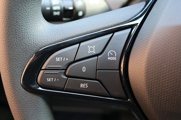 Renault Master T35 2.0 dCi 170 L2H2 DC | Dubbel Cabine | 6-Zitter | Navigatie | Camera | CarPlay | LED Koplampen | DAB | PDC V+A | Cruise control