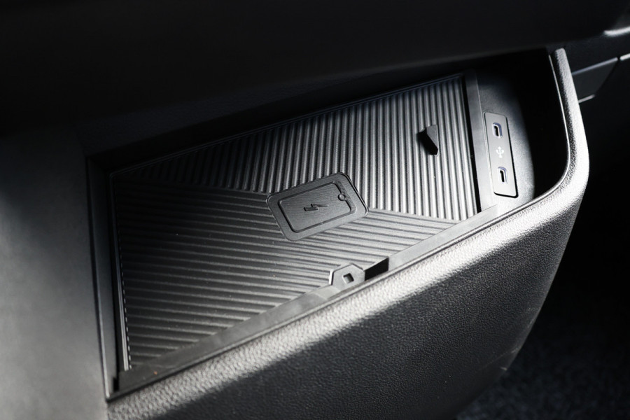 Renault Master T35 2.0 dCi 170 L2H2 DC | Dubbel Cabine | 6-Zitter | Navigatie | Camera | CarPlay | LED Koplampen | DAB | PDC V+A | Cruise control