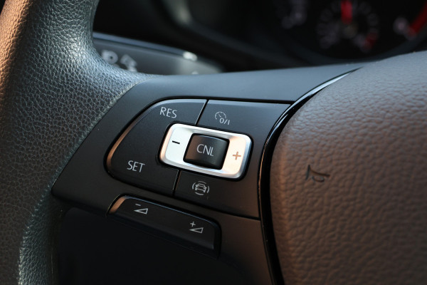 Volkswagen Crafter 2.0 TDI 177 PK L3H3 DC | VW Garantie tot 2029 | 7-Zitter | Bi-Xenon | Camera | CarPlay | Stoelverwarming | Trekhaak | Navigatie  | Dealer onderhouden | Nieuwstaat | Dubbel cabine | Betimmering | Spoilerpakket