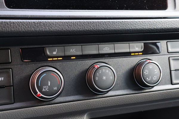 Volkswagen Crafter 2.0 TDI 177 PK L3H3 DC | VW Garantie tot 2029 | 7-Zitter | Bi-Xenon | Camera | CarPlay | Stoelverwarming | Trekhaak | Navigatie  | Dealer onderhouden | Nieuwstaat | Dubbel cabine | Betimmering | Spoilerpakket