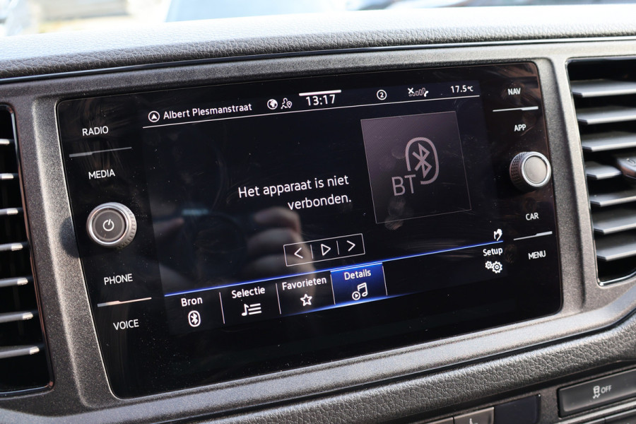 Volkswagen Crafter 2.0 TDI 177 PK L3H3 DC | VW Garantie tot 2029 | 7-Zitter | Bi-Xenon | Camera | CarPlay | Stoelverwarming | Trekhaak | Navigatie  | Dealer onderhouden | Nieuwstaat | Dubbel cabine | Betimmering | Spoilerpakket