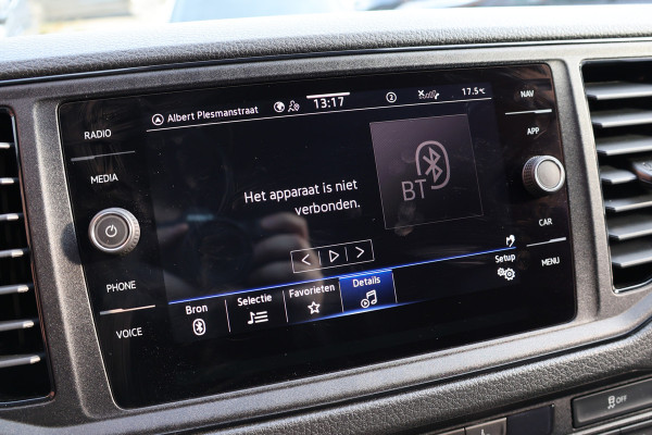 Volkswagen Crafter 2.0 TDI 177 PK L3H3 DC | VW Garantie tot 2029 | 7-Zitter | Bi-Xenon | Camera | CarPlay | Stoelverwarming | Trekhaak | Navigatie  | Dealer onderhouden | Nieuwstaat | Dubbel cabine | Betimmering | Spoilerpakket