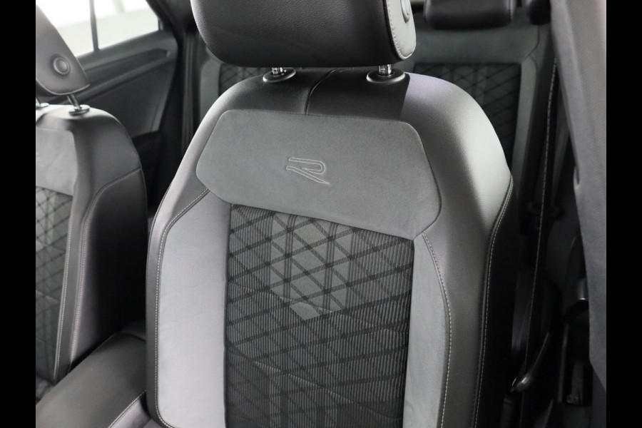 Volkswagen T-Roc 1.5 TSI R-Line Business 150 pk Automaat (DSG) | Navigatie | Panoramadak | Parkeersensoren | Achteruitrij camera | Adaptieve cruise control | Keyless | Full Led koplampen |