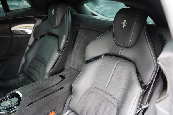 Ferrari Purosangue 6.5 V12 Full Carbon Pack Lifting Panoramadak