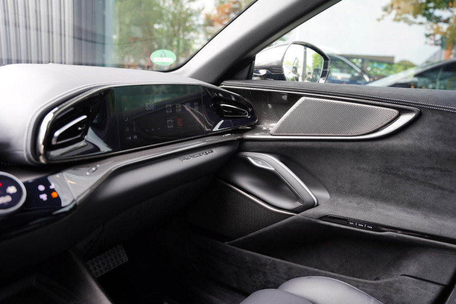 Ferrari Purosangue 6.5 V12 Full Carbon Pack Lifting Panoramadak