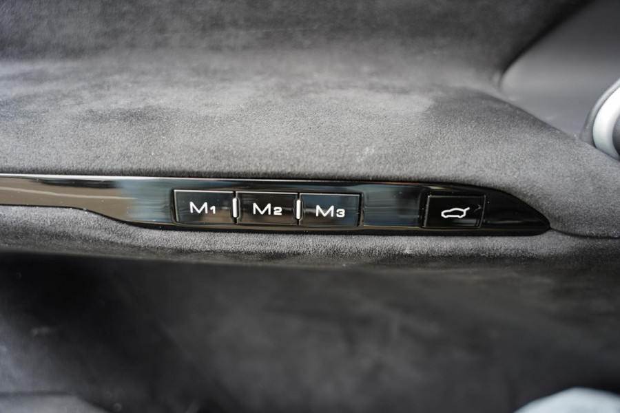 Ferrari Purosangue 6.5 V12 Full Carbon Pack Lifting Panoramadak