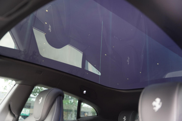 Ferrari Purosangue 6.5 V12 Full Carbon Pack Lifting Panoramadak