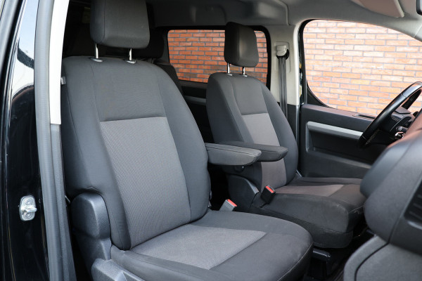 Opel Vivaro 2.0 CDTI 177 PK L3H1 DC | Dubbel Cabine | Head-Up | CarPlay | Camera | F1 Flippers | Navigatie | Trekhaak | Climate control | 5-Zitter | Nieuwe APK | NAP Logisch | NL Auto