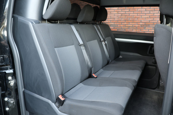 Opel Vivaro 2.0 CDTI 177 PK L3H1 DC | Dubbel Cabine | Head-Up | CarPlay | Camera | F1 Flippers | Navigatie | Trekhaak | Climate control | 5-Zitter | Nieuwe APK | NAP Logisch | NL Auto