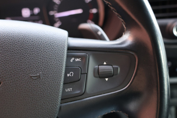 Opel Vivaro 2.0 CDTI 177 PK L3H1 DC | Dubbel Cabine | Head-Up | CarPlay | Camera | F1 Flippers | Navigatie | Trekhaak | Climate control | 5-Zitter | Nieuwe APK | NAP Logisch | NL Auto