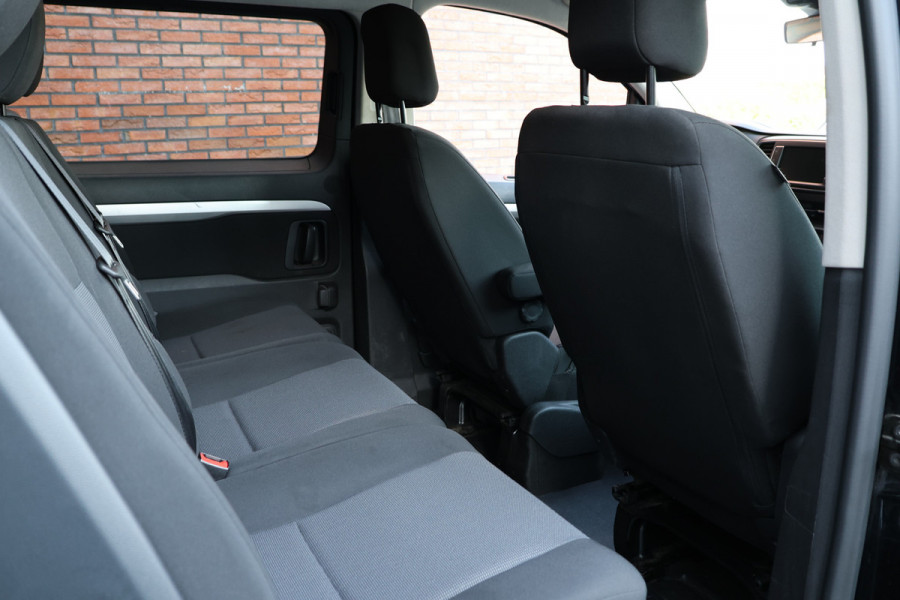 Opel Vivaro 2.0 CDTI 177 PK L3H1 DC | Dubbel Cabine | Head-Up | CarPlay | Camera | F1 Flippers | Navigatie | Trekhaak | Climate control | 5-Zitter | Nieuwe APK | NAP Logisch | NL Auto