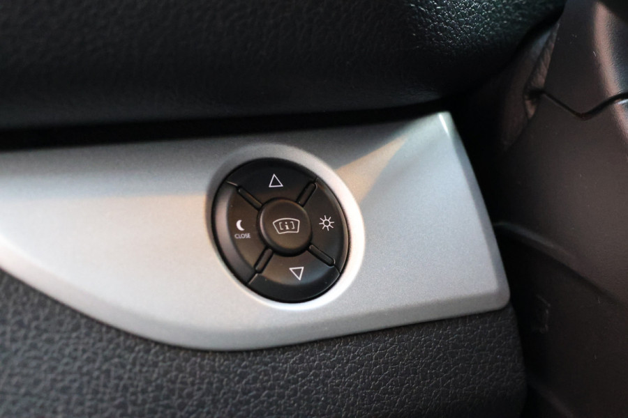 Opel Vivaro 2.0 CDTI 177 PK L3H1 DC | Dubbel Cabine | Head-Up | CarPlay | Camera | F1 Flippers | Navigatie | Trekhaak | Climate control | 5-Zitter | Nieuwe APK | NAP Logisch | NL Auto