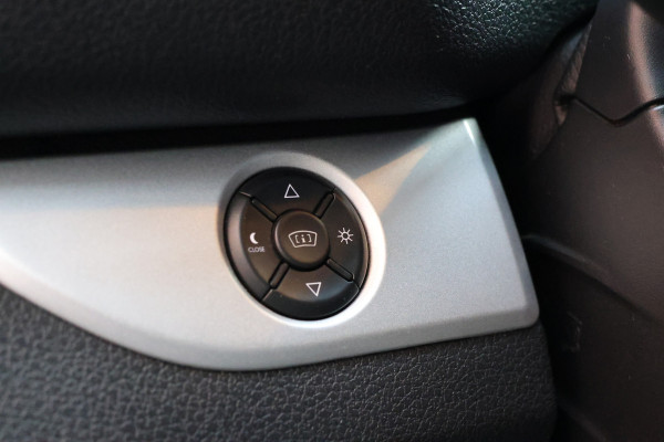 Opel Vivaro 2.0 CDTI 177 PK L3H1 DC | Dubbel Cabine | Head-Up | CarPlay | Camera | F1 Flippers | Navigatie | Trekhaak | Climate control | 5-Zitter | Nieuwe APK | NAP Logisch | NL Auto
