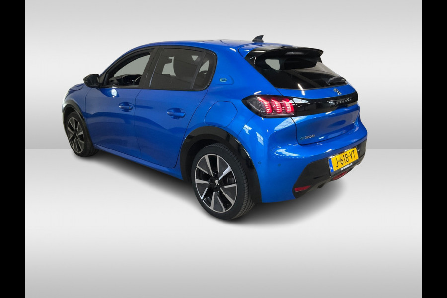Peugeot e-208 EV GT 350 50 kWh Panoramadak / Camera / Virtual Cockpit / Half leder / Navigatie / Keyless / Cruise Control / Dodehoek detectie