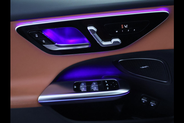 Mercedes-Benz C-Klasse Estate 300 e AMG Plug-In Hybride Panorama Schuif-Kanteldak | Trekhaak | Digital Light | 360° camera | Easy Pack Achterklep | Apple CarPlay. Inclusief 24 maanden MB Certified garantie voor Europa.