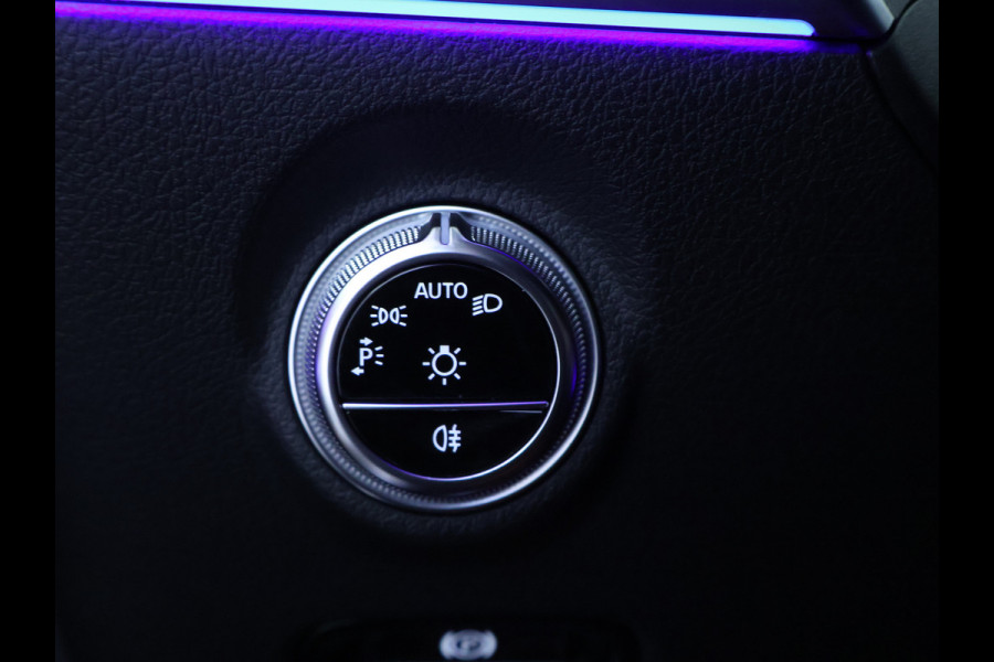 Mercedes-Benz C-Klasse Estate 300 e AMG Plug-In Hybride Panorama Schuif-Kanteldak | Trekhaak | Digital Light | 360° camera | Easy Pack Achterklep | Apple CarPlay. Inclusief 24 maanden MB Certified garantie voor Europa.
