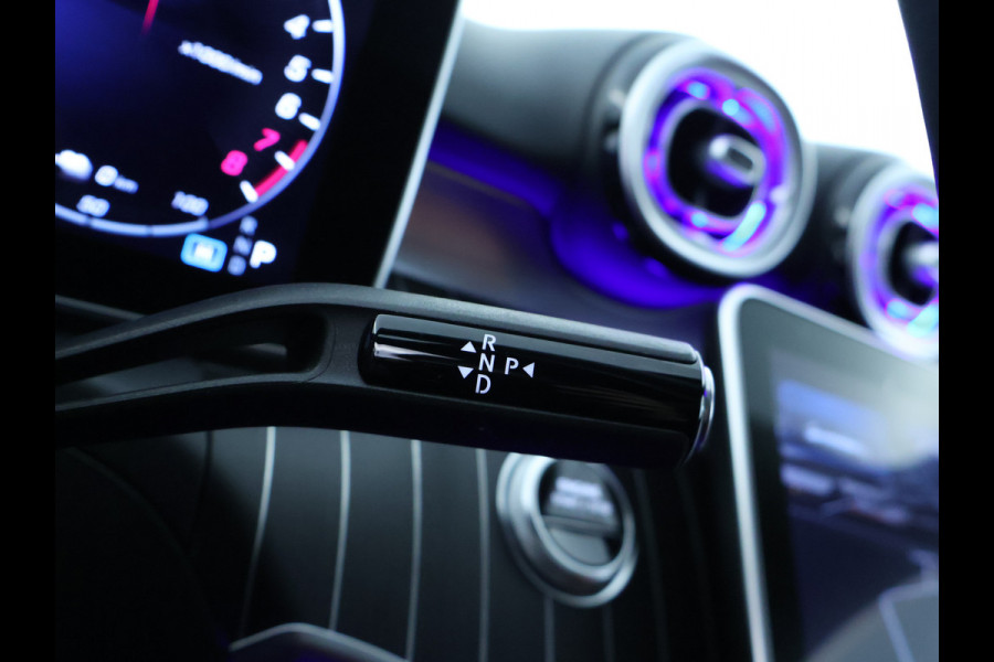 Mercedes-Benz C-Klasse Estate 300 e AMG Plug-In Hybride Panorama Schuif-Kanteldak | Trekhaak | Digital Light | 360° camera | Easy Pack Achterklep | Apple CarPlay. Inclusief 24 maanden MB Certified garantie voor Europa.
