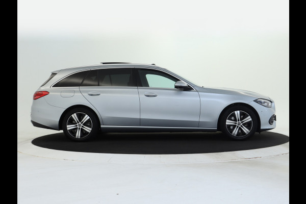 Mercedes-Benz C-Klasse Estate 300 e AMG Plug-In Hybride Panorama Schuif-Kanteldak | Trekhaak | Digital Light | 360° camera | Easy Pack Achterklep | Apple CarPlay. Inclusief 24 maanden MB Certified garantie voor Europa.