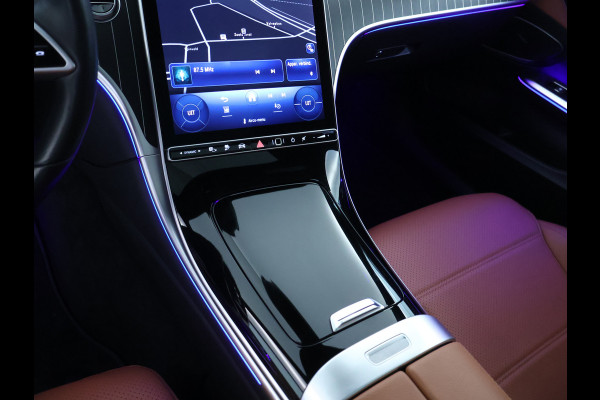 Mercedes-Benz C-Klasse Estate 300 e AMG Plug-In Hybride Panorama Schuif-Kanteldak | Trekhaak | Digital Light | 360° camera | Easy Pack Achterklep | Apple CarPlay. Inclusief 24 maanden MB Certified garantie voor Europa.
