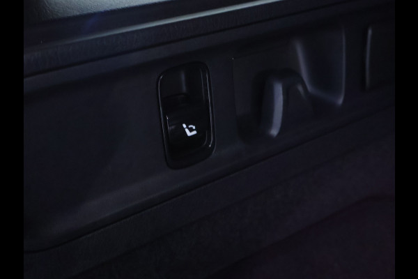Mercedes-Benz C-Klasse Estate 300 e AMG Plug-In Hybride Panorama Schuif-Kanteldak | Trekhaak | Digital Light | 360° camera | Easy Pack Achterklep | Apple CarPlay. Inclusief 24 maanden MB Certified garantie voor Europa.