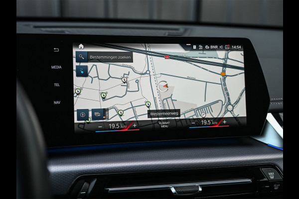 BMW iX1 XDRIVE 30 LAUNCH EDITION 67 kWh | M-SPORT | NL-AUTO | COMFORT ACCESS | PANORAMADAK | 360 CAMERA | HARMAN/KARDON | HEAD-UP | VIRT