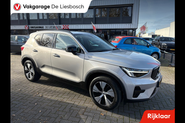 Volvo XC40 1.5 T4 Plug-in hybrid Plus Dark / Panorama-dak / Harman-Kardon / camera / stuur en stoel verwarming