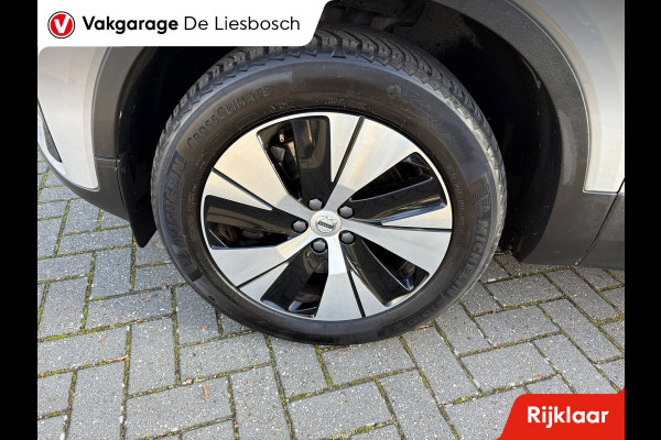 Volvo XC40 1.5 T4 Plug-in hybrid Plus Dark / Panorama-dak / Harman-Kardon / camera / stuur en stoel verwarming