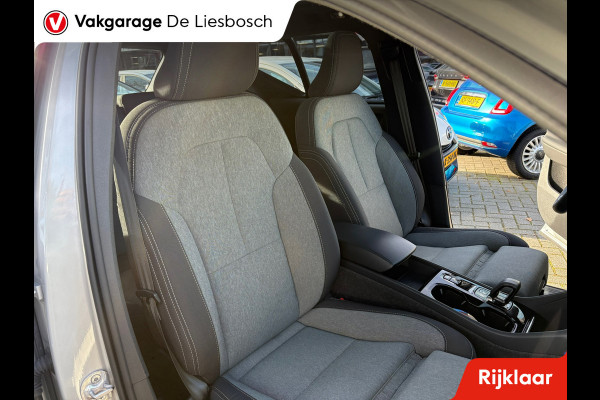 Volvo XC40 1.5 T4 Plug-in hybrid Plus Dark / Panorama-dak / Harman-Kardon / camera / stuur en stoel verwarming