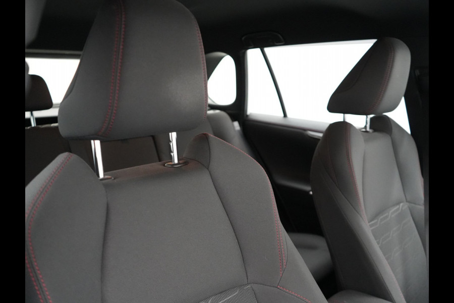 Toyota RAV4 2.5 Plug-in Hybrid AWD Dynamic 306pk Dealer O.H PHEV | Adaptive Cruise | Trekhaak | Sportstoelen Verwarmd | Camera | Apple Carplay | 18"L.M | Keyless | Stuurverwarming | Navigatie |