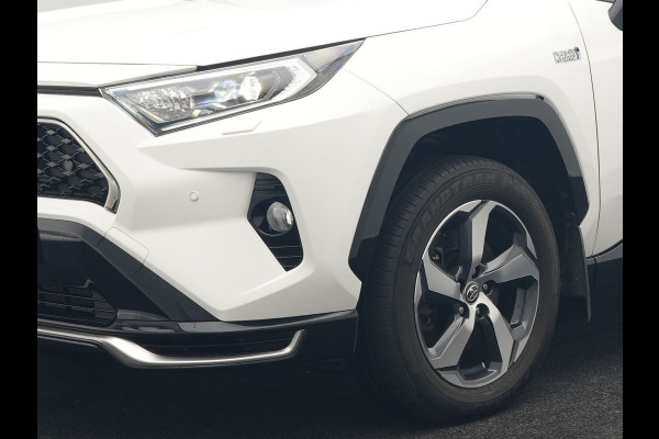 Toyota RAV4 2.5 Plug-in Hybrid AWD Dynamic 306pk Dealer O.H PHEV | Adaptive Cruise | Trekhaak | Sportstoelen Verwarmd | Camera | Apple Carplay | 18"L.M | Keyless | Stuurverwarming | Navigatie |