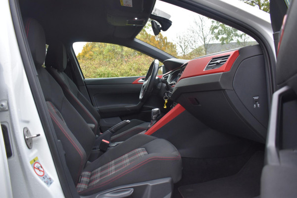 Volkswagen Polo 2.0 TSI GTI Cruise ACC Stoelvw Navi