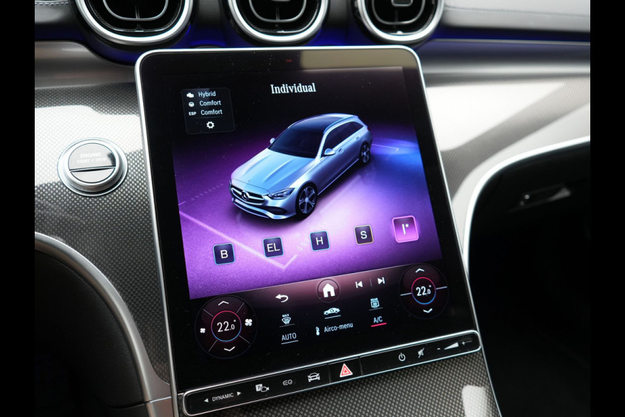 Mercedes-Benz C-Klasse Estate 300 e AMG Line Plug In Hybrid 313pk Dealer O.H PHEV | Trekhaak af Fabriek | Adaptive Cruise | 360 Camera | Digital LED | Burmester Soundsystem | Alcantara Sportstoelen Verwarmd | Sfeerverlichting | Keyless |