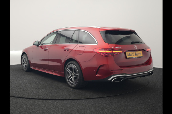 Mercedes-Benz C-Klasse Estate 300 e AMG Line Plug In Hybrid 313pk Dealer O.H PHEV | Trekhaak af Fabriek | Adaptive Cruise | 360 Camera | Digital LED | Burmester Soundsystem | Alcantara Sportstoelen Verwarmd | Sfeerverlichting | Keyless |