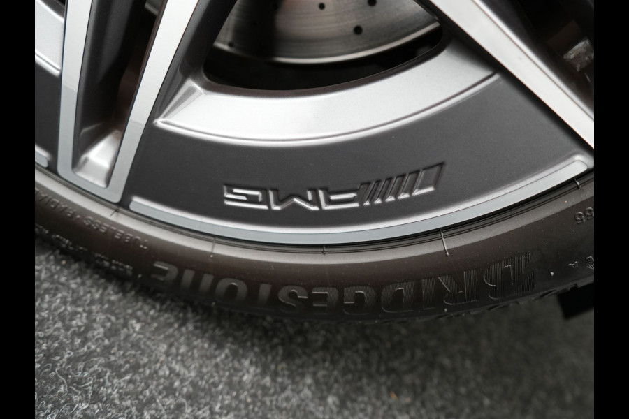 Mercedes-Benz C-Klasse Estate 300 e AMG Line Plug In Hybrid 313pk Dealer O.H PHEV | Trekhaak af Fabriek | Adaptive Cruise | 360 Camera | Digital LED | Burmester Soundsystem | Alcantara Sportstoelen Verwarmd | Sfeerverlichting | Keyless |