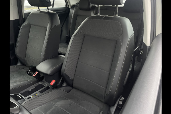 Volkswagen T-Roc 1.5 TSI Style | LED | Camera | Carplay | Climate