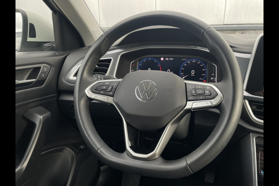 Volkswagen T-Roc 1.5 TSI Style | LED | Camera | Carplay | Climate