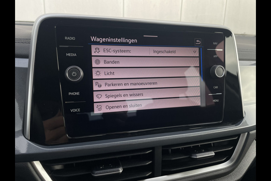 Volkswagen T-Roc 1.5 TSI Style | LED | Camera | Carplay | Climate