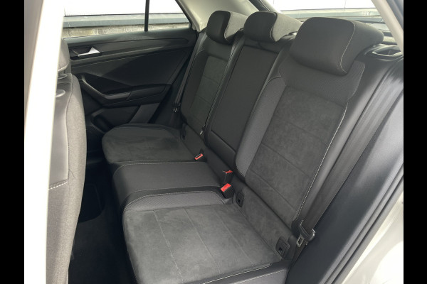Volkswagen T-Roc 1.5 TSI Style | LED | Camera | Carplay | Climate
