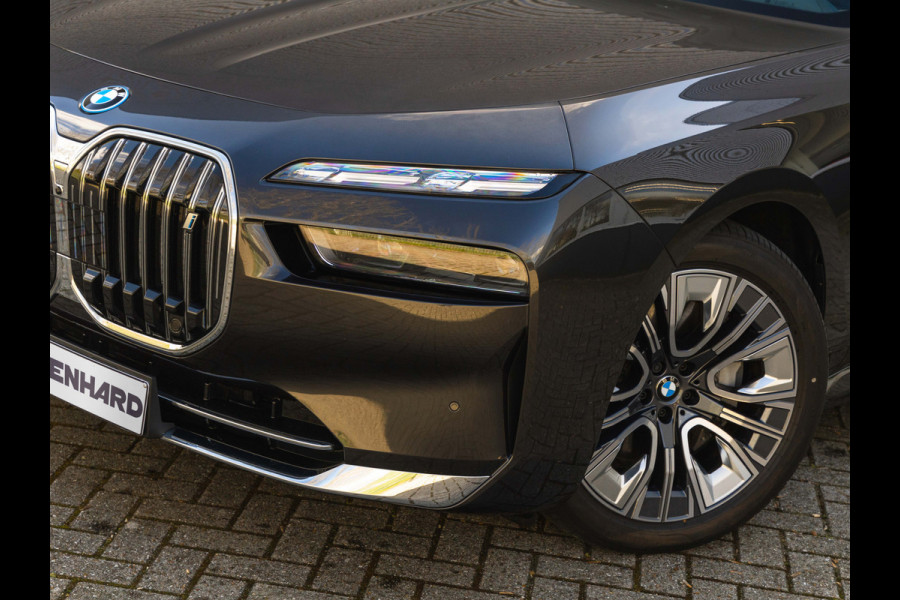 BMW i7 xDrive60 - Bowers & Wilkins - Automatische Deuren - Stoelventilatie + Massage