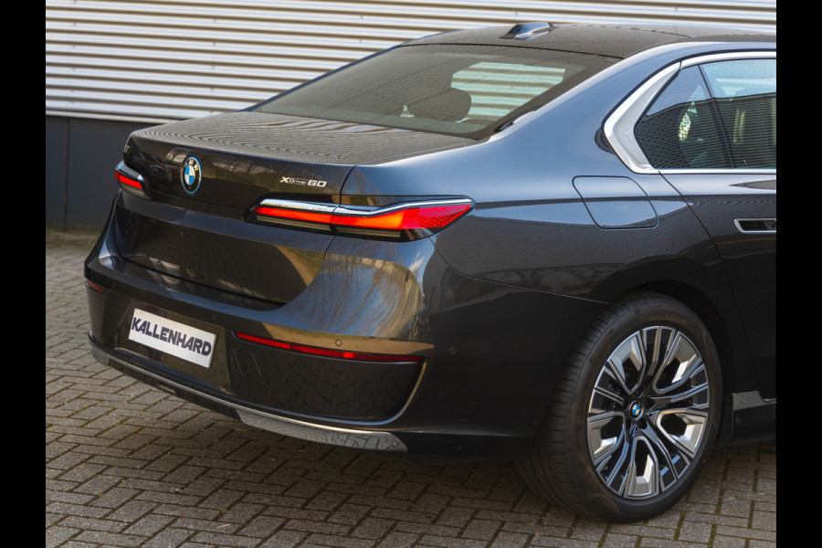 BMW i7 xDrive60 - Bowers & Wilkins - Automatische Deuren - Stoelventilatie + Massage
