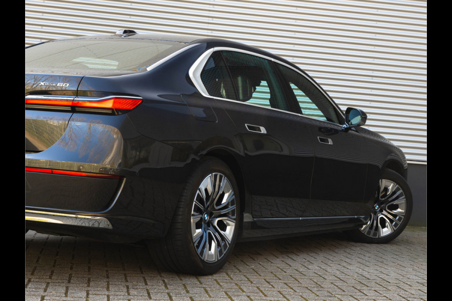 BMW i7 xDrive60 - Bowers & Wilkins - Automatische Deuren - Stoelventilatie + Massage