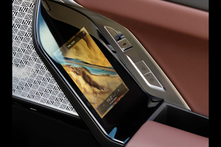 BMW i7 xDrive60 - Bowers & Wilkins - Automatische Deuren - Stoelventilatie + Massage