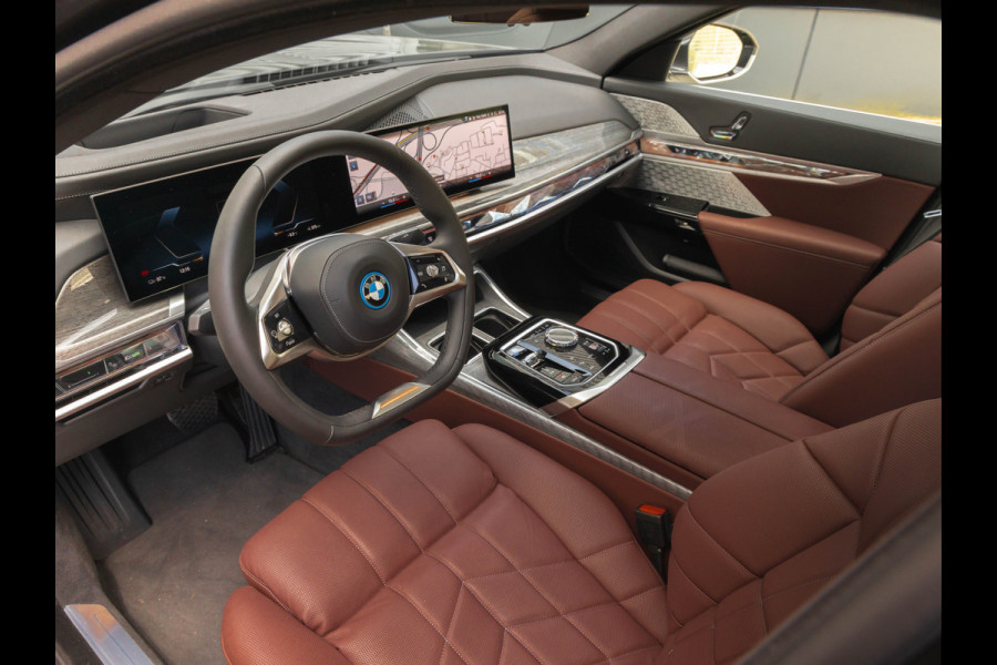 BMW i7 xDrive60 - Bowers & Wilkins - Automatische Deuren - Stoelventilatie + Massage