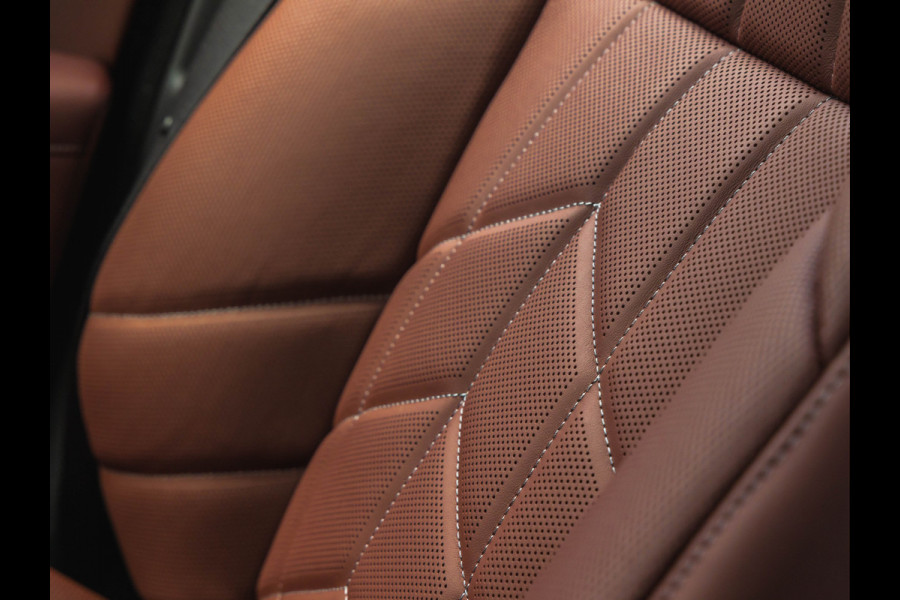 BMW i7 xDrive60 - Bowers & Wilkins - Automatische Deuren - Stoelventilatie + Massage