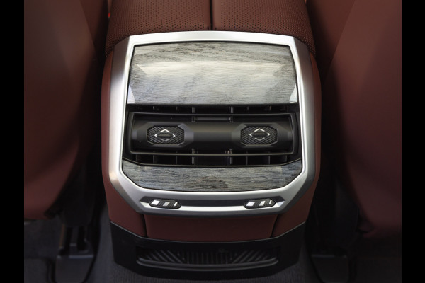 BMW i7 xDrive60 - Bowers & Wilkins - Automatische Deuren - Stoelventilatie + Massage
